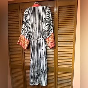 Oscar de la Renta Zebra Striped Kimono Ladies Robe